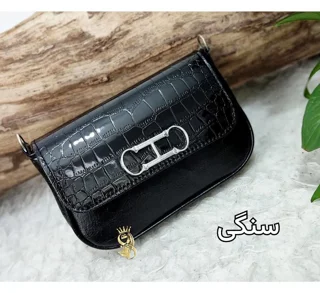 کیف ورنی دوشی زنانه کد ۹۰۰