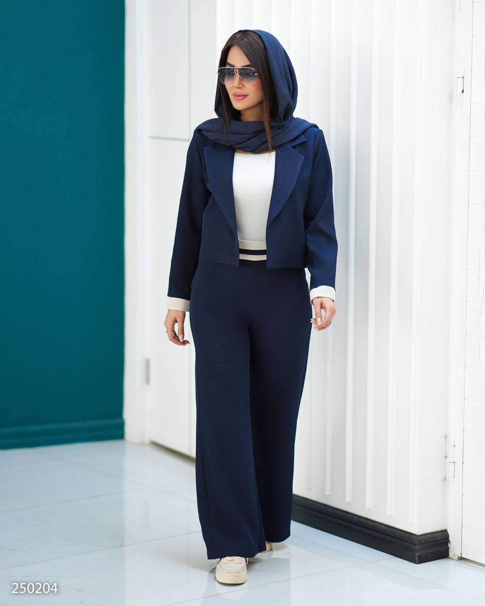 کراپ شلوار مجلسی زنانه کد۲۵۰۲