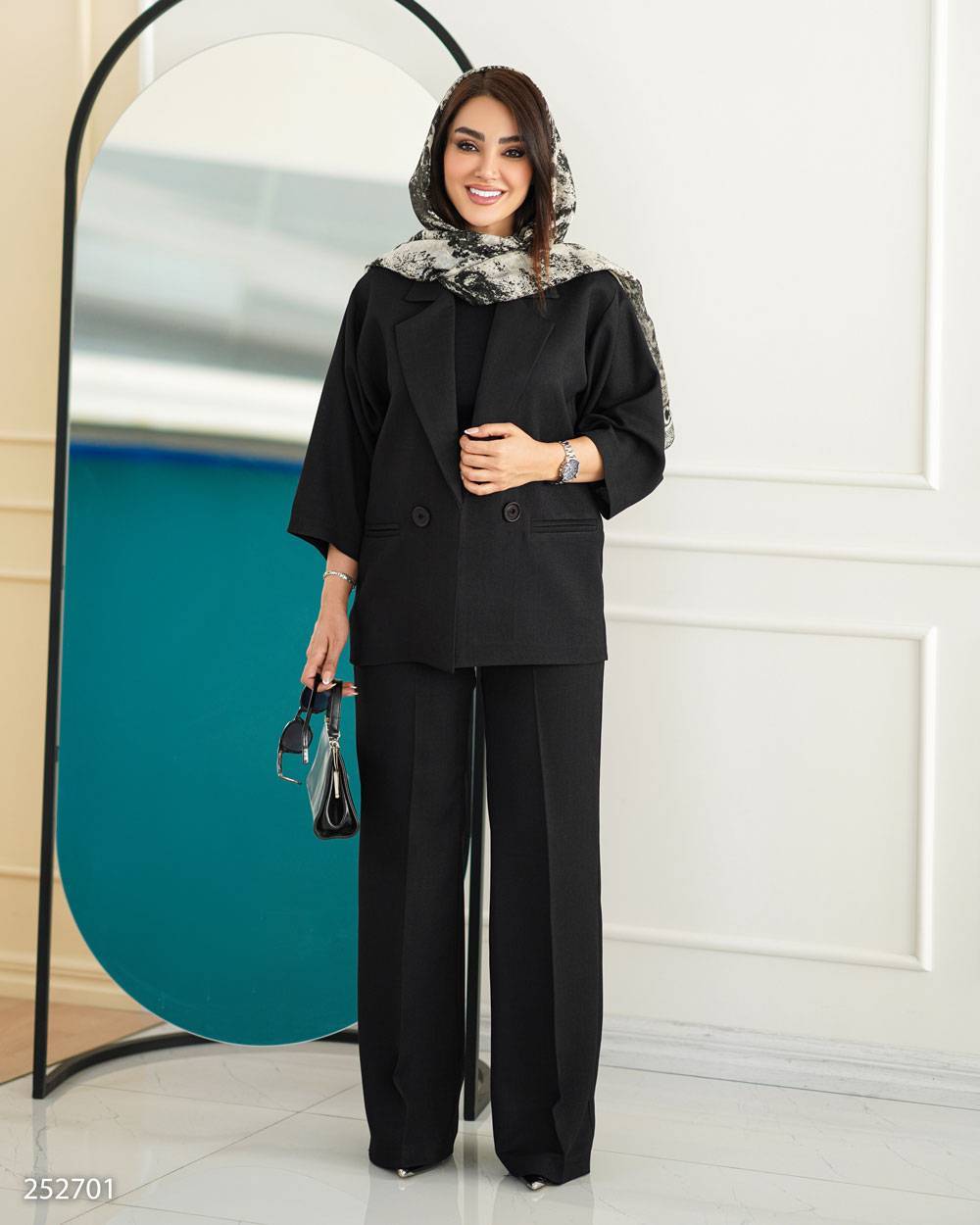 کت و شلوار زنانه شانتون کد ۲۵۲۷