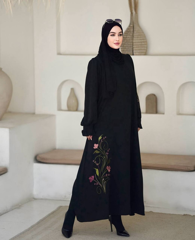 مانتو عبایی زنانه الیزه کد۶۸۷۴